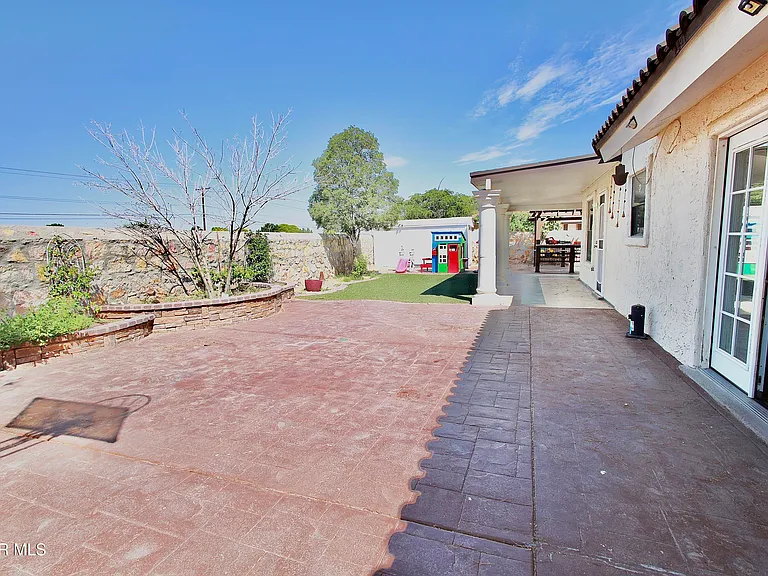 901 Tepic Dr #A — Photo 13