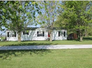 6531 Edgewater Dr, Mount Olive, IL 62069