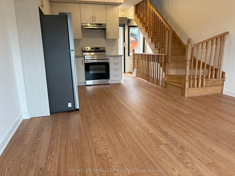 15100 Yonge St #211 — Photo 9