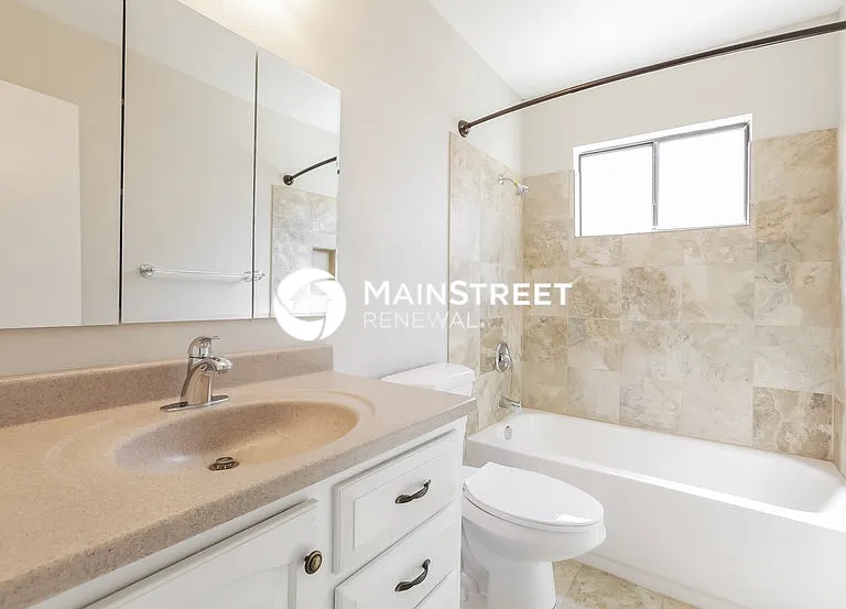 4570 Paseo El Rio Dr — Photo 11