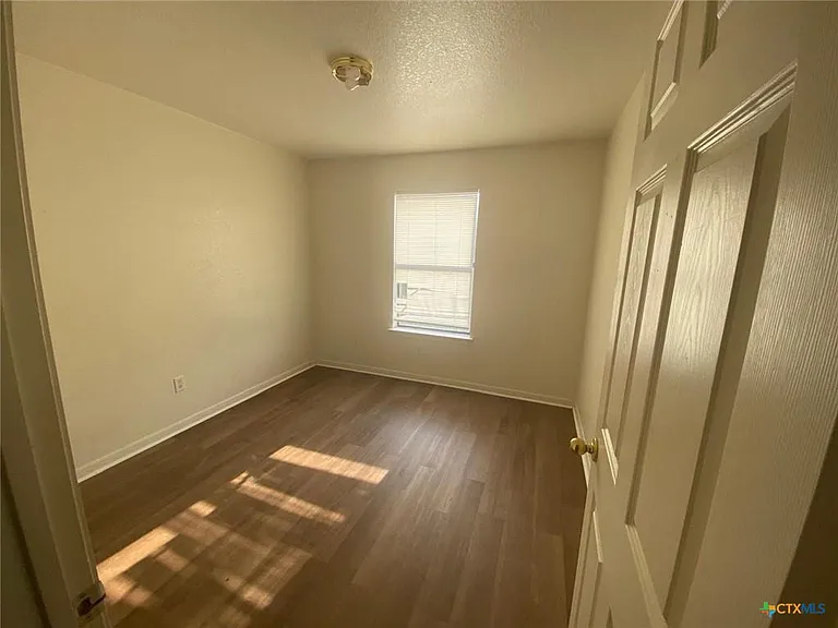 206 Castellon Ct #B — Photo 8