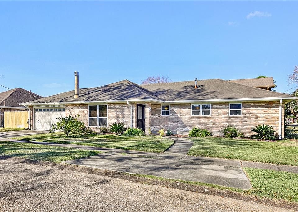 1st image of 1000 Houma Blvd