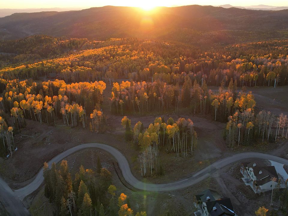 2nd image of Elk Psge