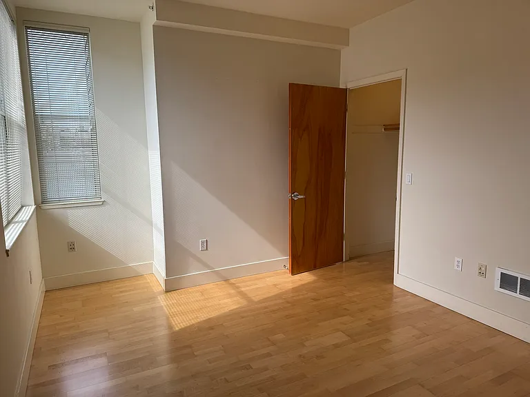 1630 California Street — Photo 31