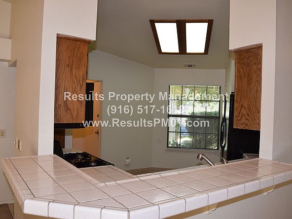 3rd image of 119 Arbuckle Ave
