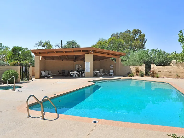 8205 N Midnight Way — Photo 25