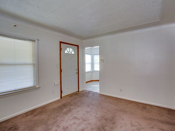 3rd image of 10868 W Outer Dr