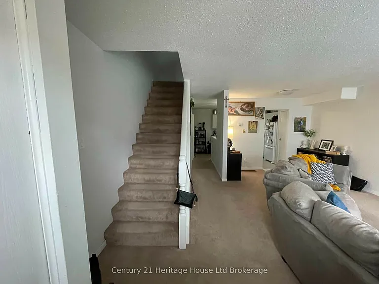 255 Lansdowne Ave W #2 — Photo 7