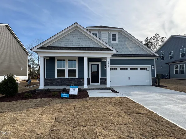 1413 Green Cypress Dr, Zebulon, NC 27597