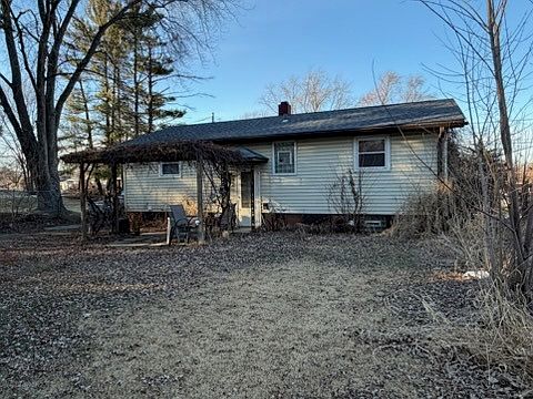 3rd image of 33028 N Ridge Rd