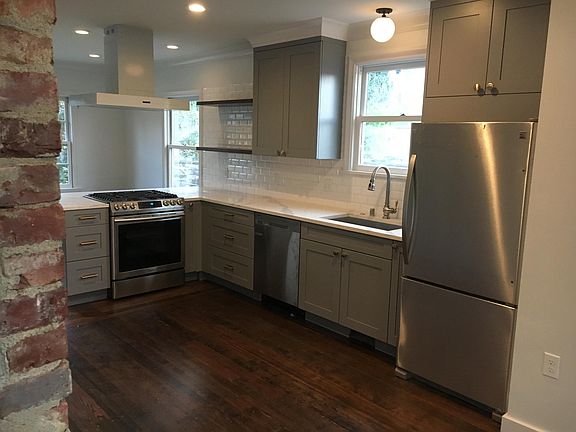 5th image of 2946 Fuhrman Ave E #2946
