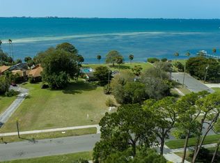 7510 Westmoreland Dr, Sarasota, FL 34243