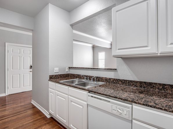 2500 S University Dr APT 105