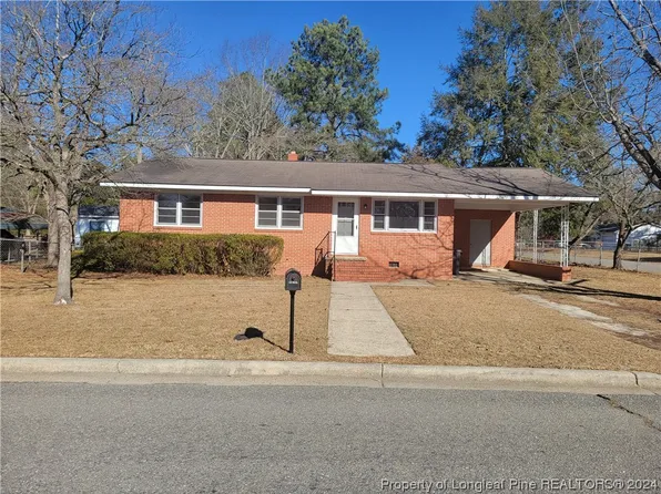 531 E Donaldson Ave, Raeford, NC 28376