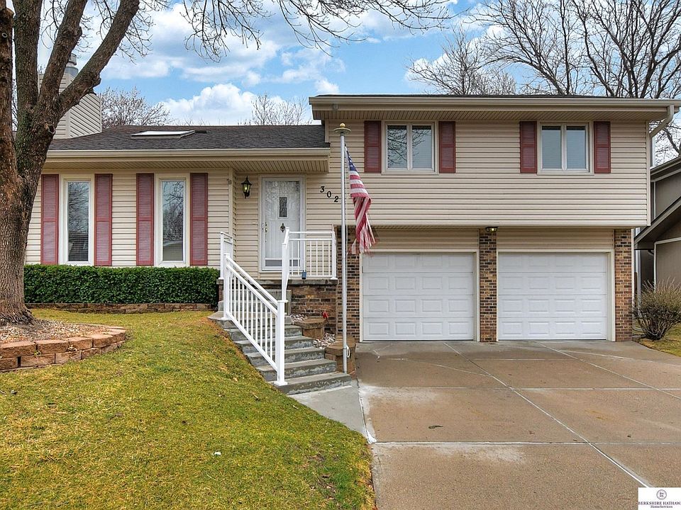 1st image of 3027 S 147th Cir