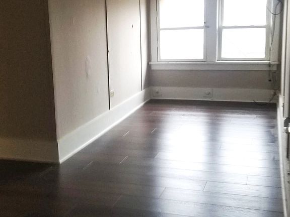 5th image of 3055 Delaware Ave #4