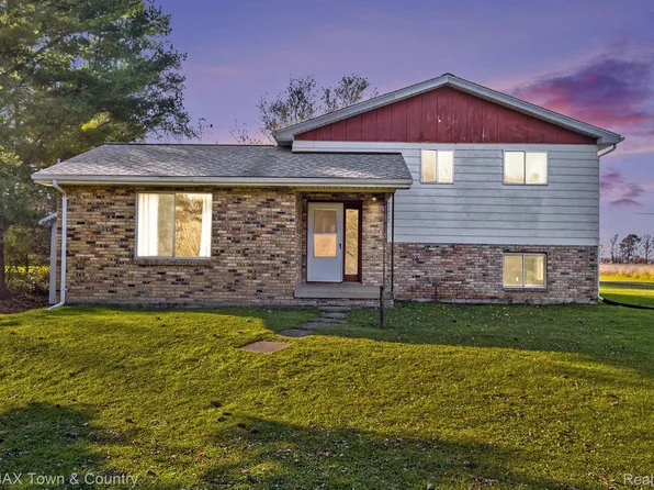 1285 N Van Vleet Rd, Flushing, MI 48433