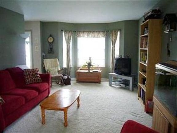 2nd image of 415 Carson Ave