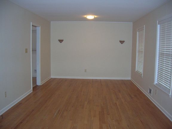 4th image of 5257 Pinecrest Dr SW