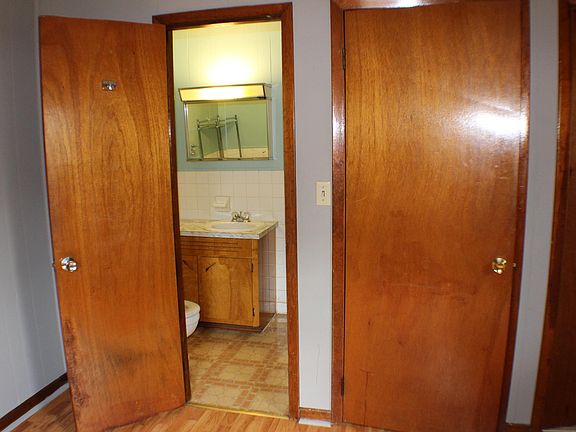 4th image of 1540 Pineola Ave