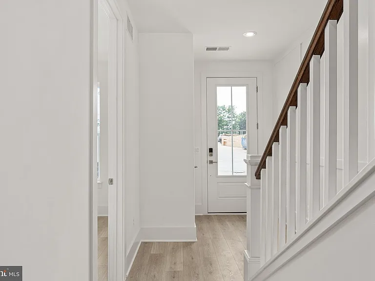 9207 Forkleaf Oak Dr — Photo 7