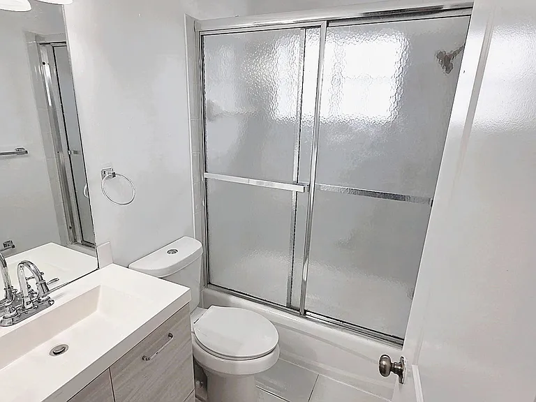 18616 SW 100th Ave — Photo 19