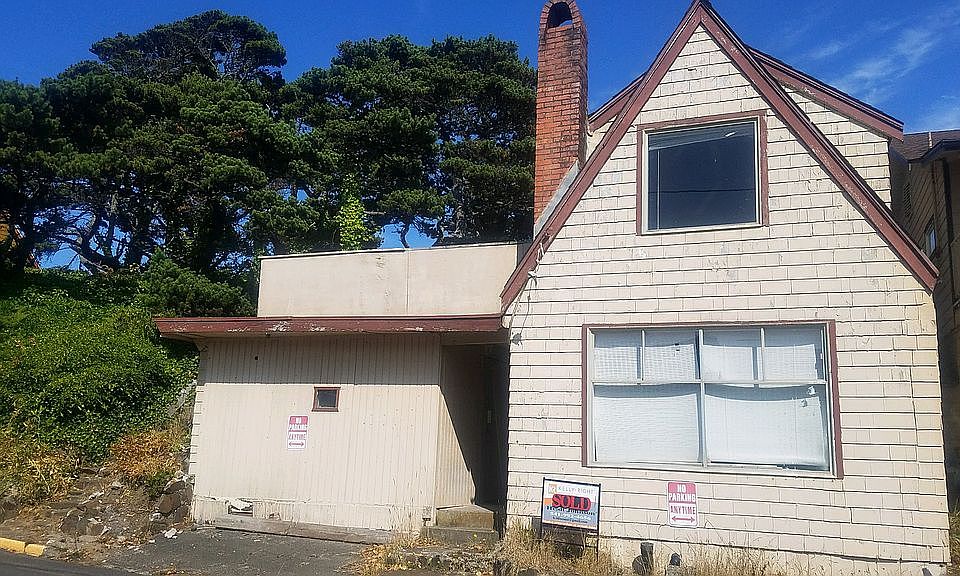 1st image of 1820 NW Harbor Ave
