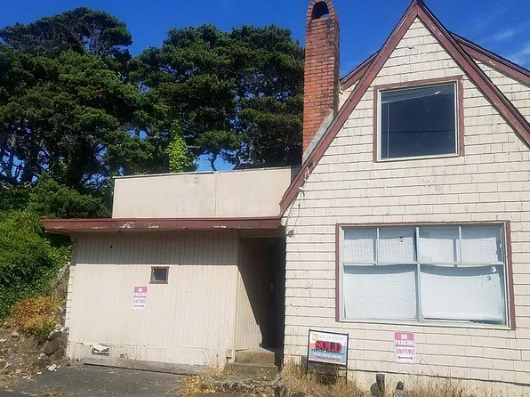 1820 NW Harbor Ave, Lincoln City, OR 97367