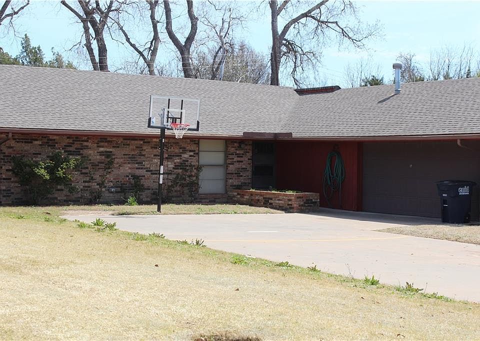 1st image of 925 Quail Creek Dr