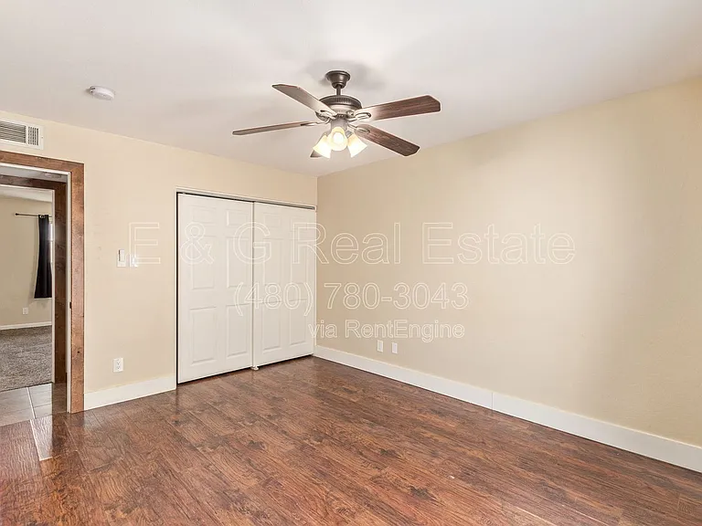 319 E Riviera Dr — Photo 19