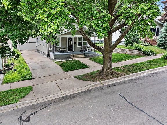 4th image of 242 Winona St W