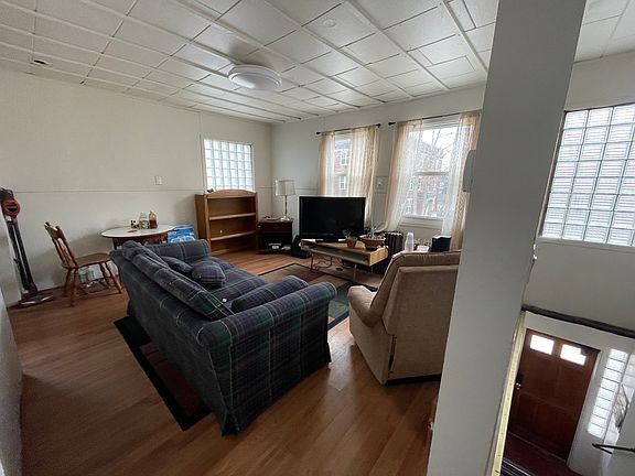 3rd image of 19 Grand Blvd #9