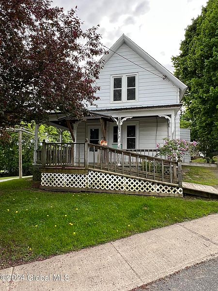3rd image of 3 Wayne Avenue
