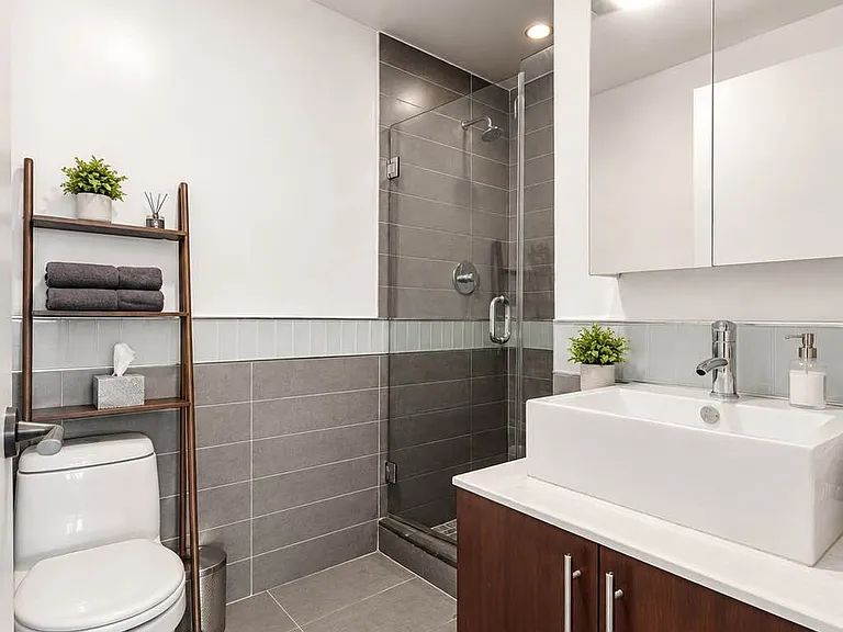 100 Maspeth Ave #4C — Photo 7