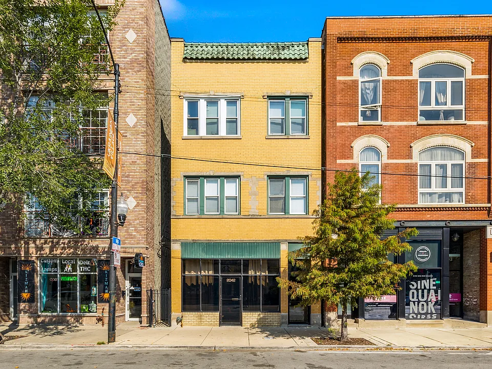 2042 W Chicago Ave #3F