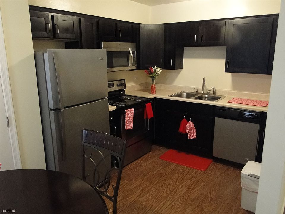 2nd image of 330 Bruce St APT B