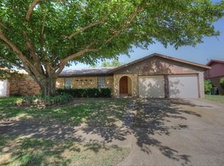 213 Julie Dr, Crowley, TX 76036