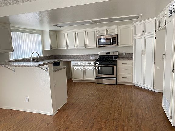 5th image of 1402 W Victory Blvd APT E