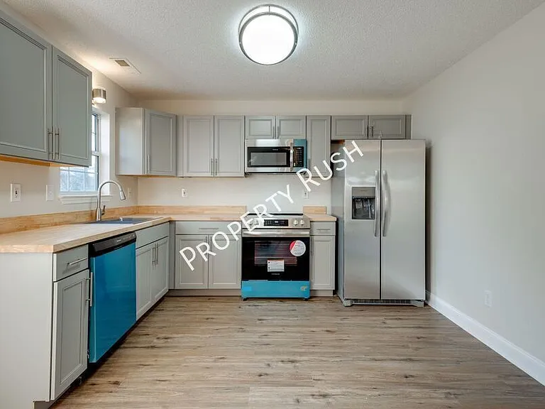 1565 Petty St SE — Photo 11