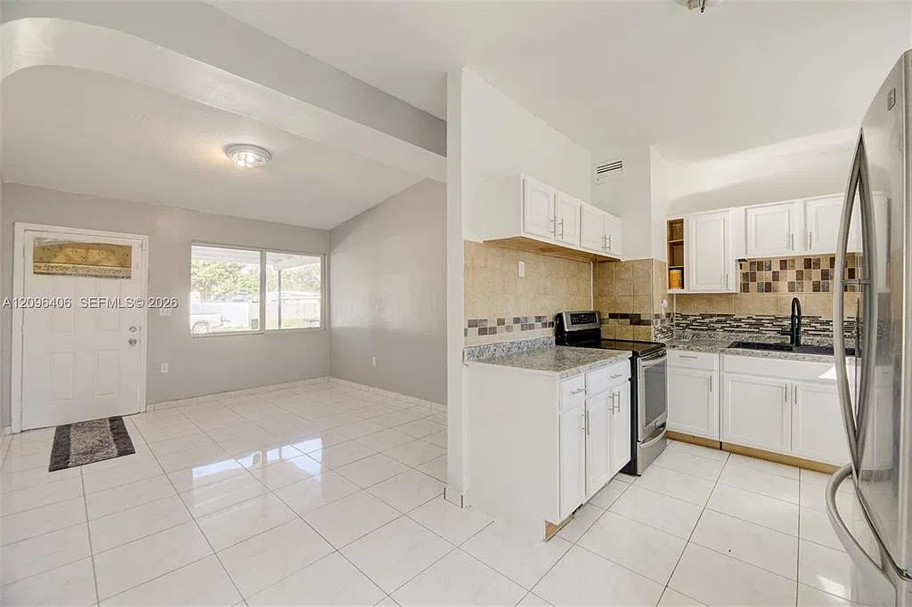 3510 SW 39th St, West Park, Florida 33023 — Photo 2