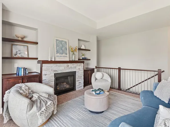 825 NE Jaguar Ln, Waukee, IA 50263