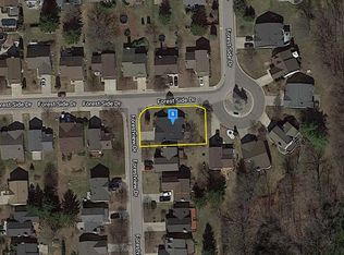 346 Forestview Dr, Waterford, MI 48327