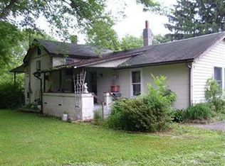 144 N Leavitt Rd, Leavittsburg, OH 44430