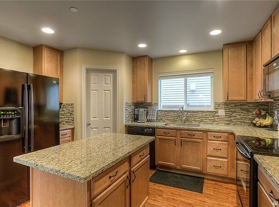 2nd image of 1421 Packwood Ave