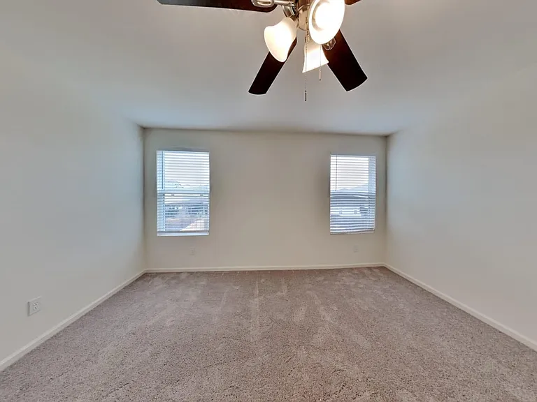 13515 Kinsman Rd — Photo 8