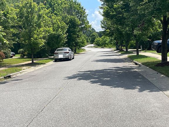 4th image of 160 Stobhill Ln