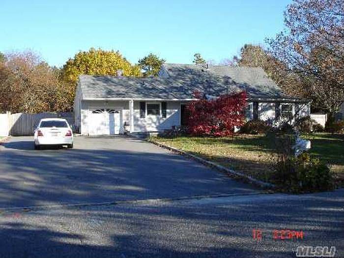 41 White Pine Way, Medford, NY 11763 Zillow