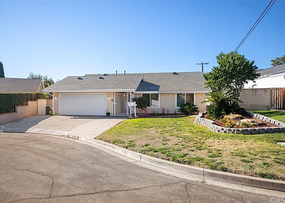 1st image of 1362 Bullard Ln
