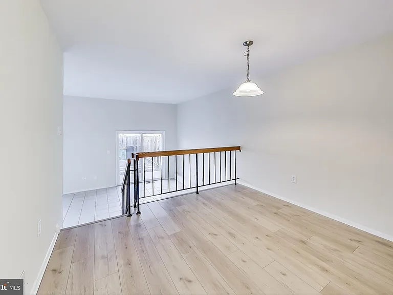 6403 Entwood Ct — Photo 9