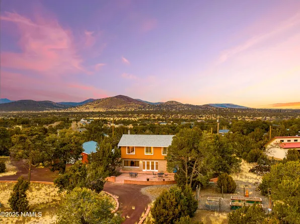 5966 E Camden Rd, Flagstaff, AZ 86004